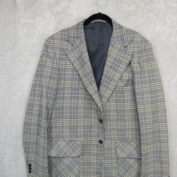 Men's Classic Checkered Blazer - Picture 3 of 11